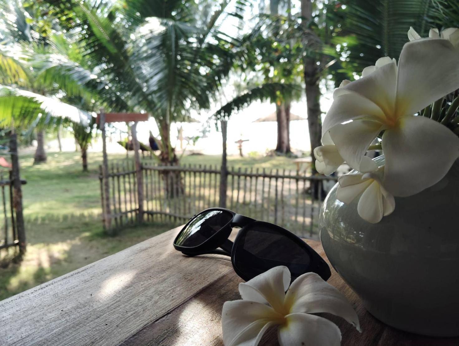 Koh Phaluai Beach Bangalow Ban Ko Nok Taphao Exterior foto